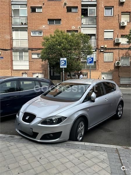 Usado Seat Leon Copa 105 CV (77 kW) 2012 Gris / plata Berlina