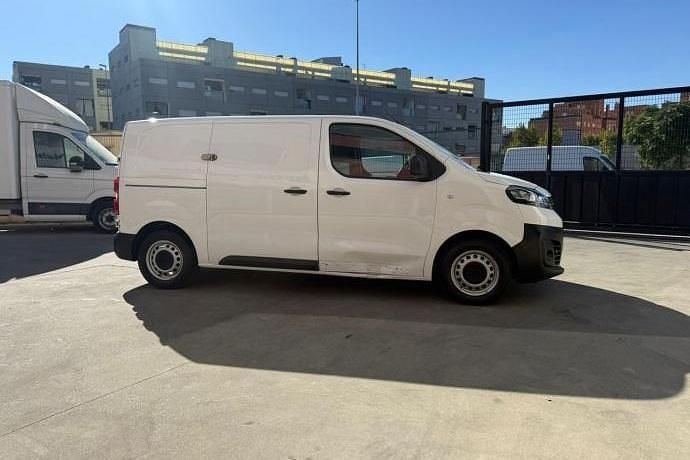 Usado Opel Vivaro 121 CV (88 kW) 2022 Blanco Monovolumen