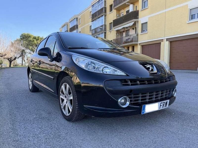 Usado Peugeot 207 109 CV (80 kW) 2007 Negro Utilitario
