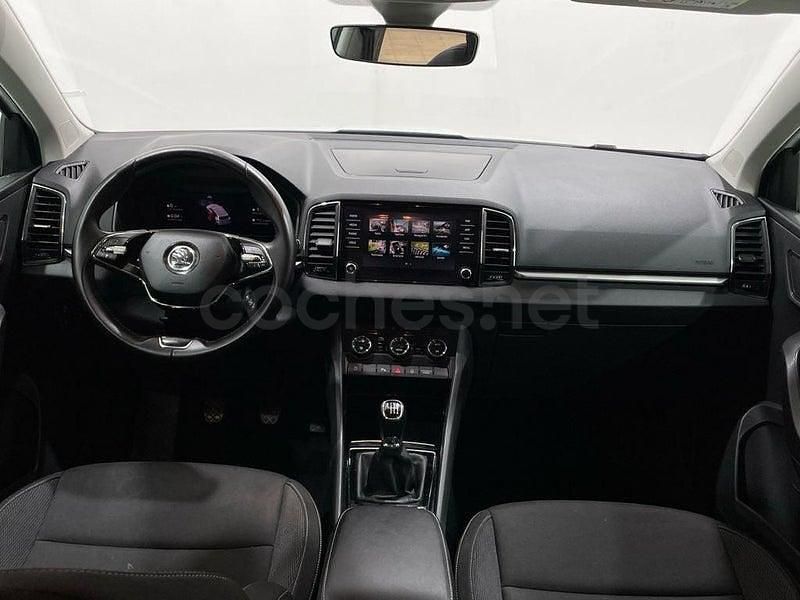 Usado Skoda Karoq Ambition 110 CV (80 kW) 2022 Blanco SUV