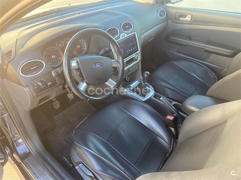 Usado Ford Focus S 136 CV (100 kW) 2007 Negro Berlina