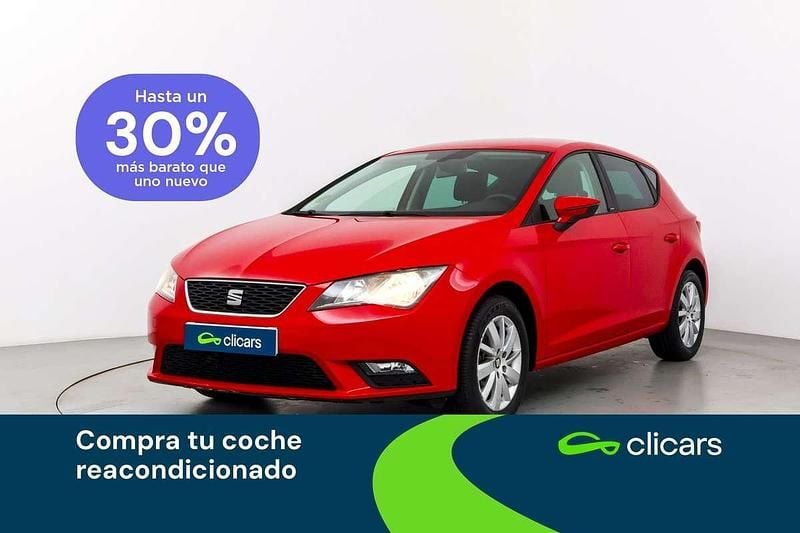 Usado Seat Leon Reference 110 CV (80 kW) 2017 Rojo Utilitario