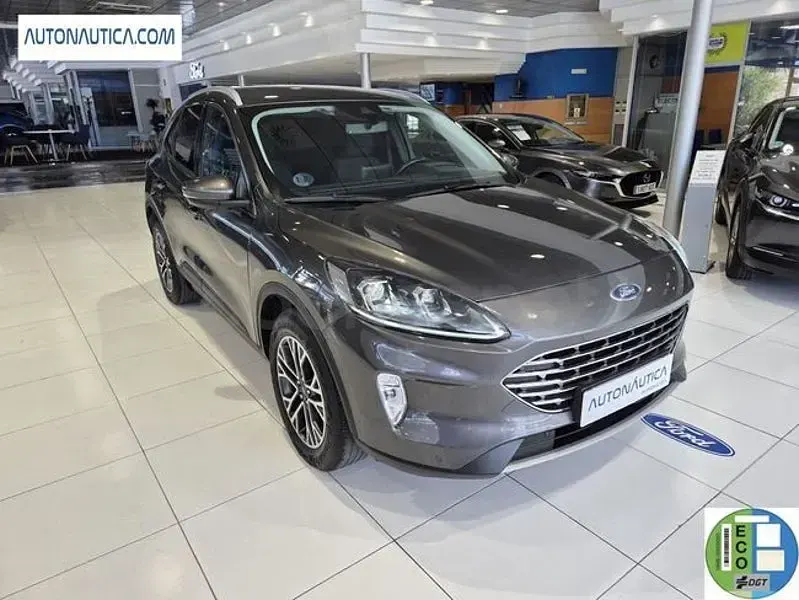 Usado Ford Kuga Titanium 191 CV (140 kW) 2022 Gris / plata SUV