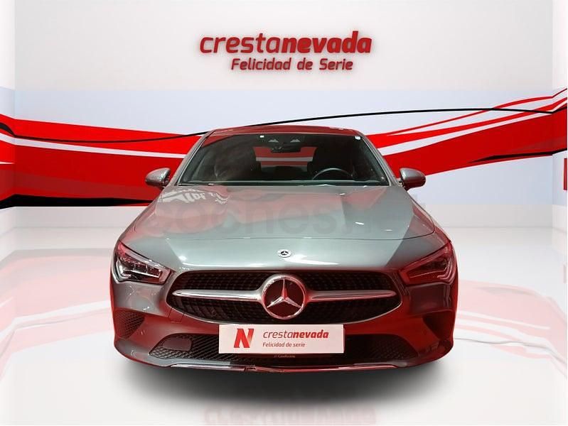 Usado Mercedes CLA200 163 CV (119 kW) 2022 Gris / plata Berlina