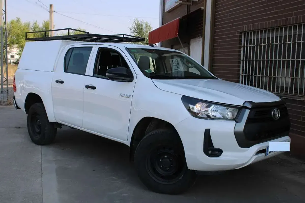 Usado Toyota HiLux 150 CV (110 kW) 2022 Blanco Pickup/Camioneta