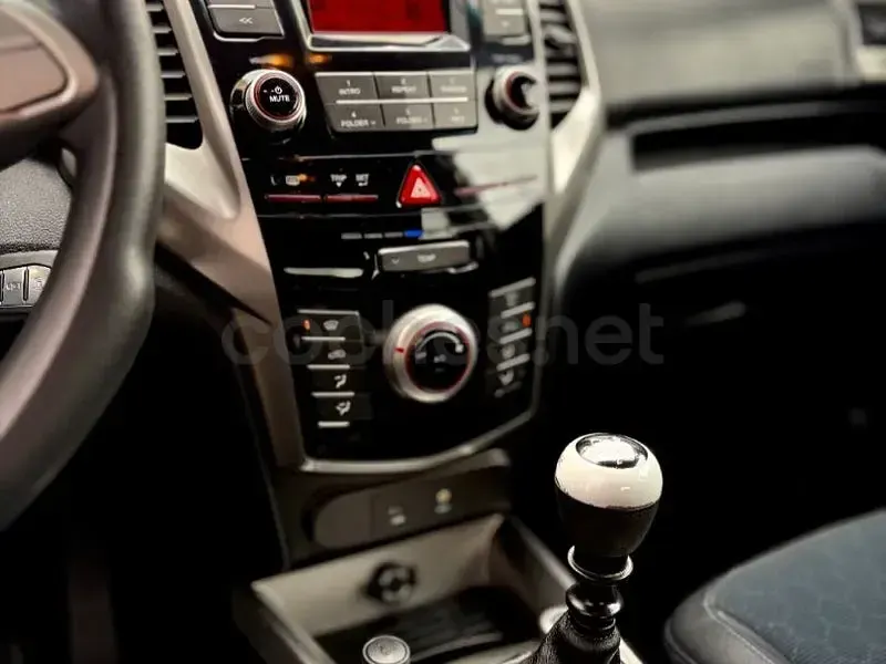 Usado SsangYong Tivoli 128 CV (94 kW) 2016 Blanco SUV