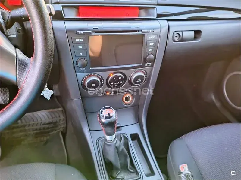 Usado Mazda 3 Active 105 CV (77 kW) 2007 Rojo Berlina