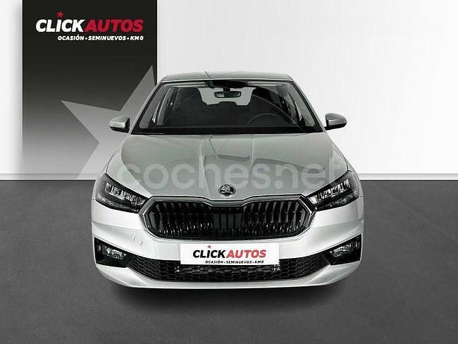 Usado Skoda Fabia Ambition 110 CV (80 kW) 2024 Plateado Utilitario
