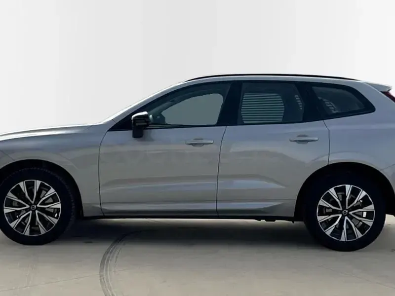 Usado Volvo XC60 Plus 197 CV (144 kW) 2023 Gris / plata SUV