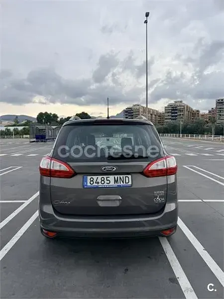 Usado Ford Grand C-Max Titanium 140 CV (102 kW) 2013 Beige Monovolumen