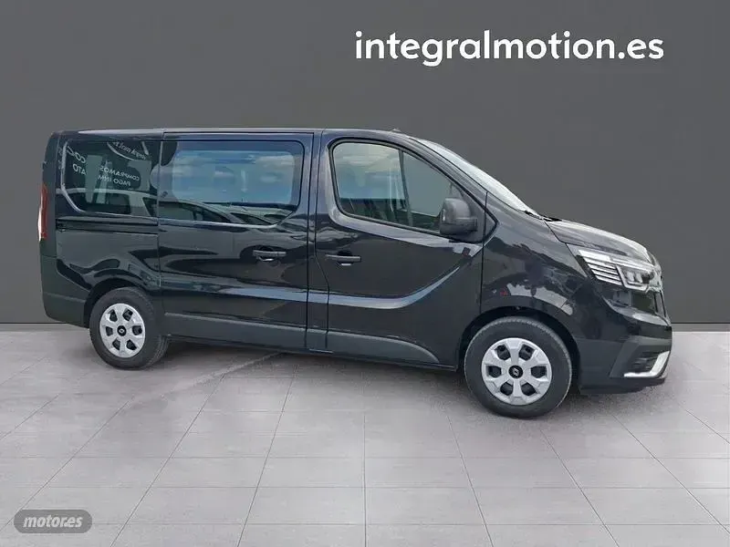Usado Renault Trafic Equilibre 170 CV (125 kW) 2024 Negro Monovolumen