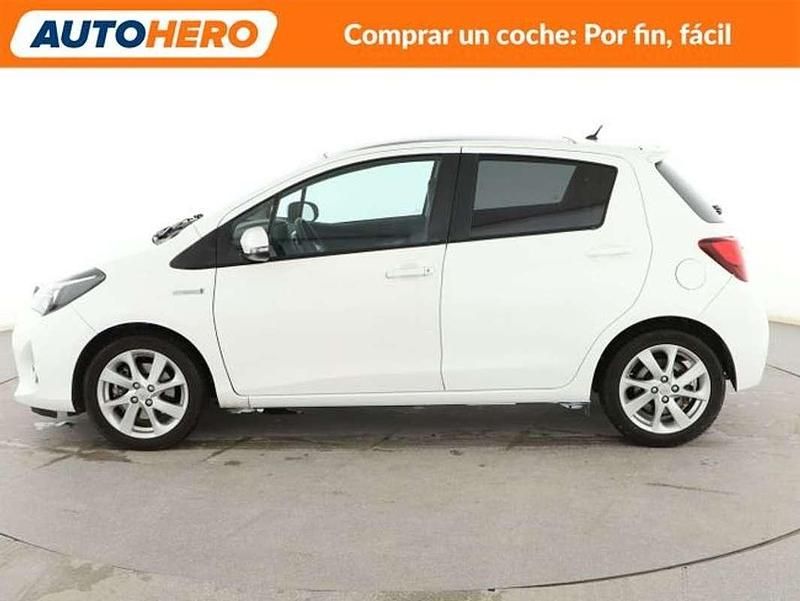 Usado Toyota Yaris Hybrid Advance 99 CV (72 kW) 2015 Blanco Utilitario