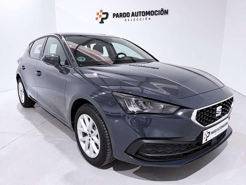 Usado Seat Leon Style 116 CV (85 kW) 2024 Gris Utilitario