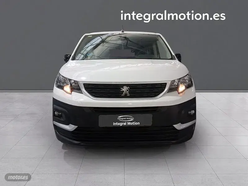 Usado Peugeot Rifter 102 CV (75 kW) 2022 Blanco Monovolumen