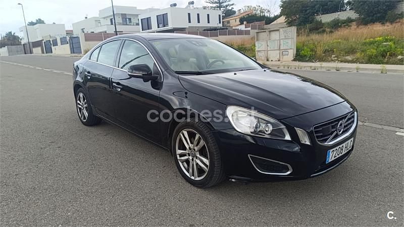 Usado Volvo S60 R-Design Momentum 180 CV (132 kW) 2012 Berlina
