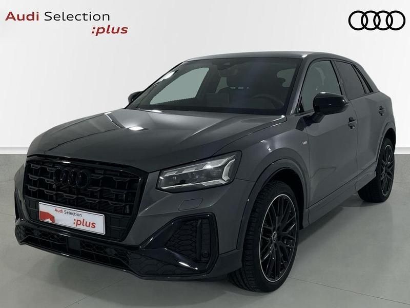 Usado Audi Q2 Ambiente 150 CV (110 kW) 2025 Gris SUV