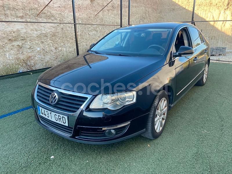 Negro Usado 2009 VW Passat Advance Berlina | 5999 € (Buen precio) - Imagen 1/4