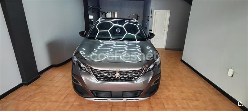 Gris / plata Usado 2019 Peugeot 5008 GT-line Monovolumen | 18.500 € (Super precio) - Imagen 1/4