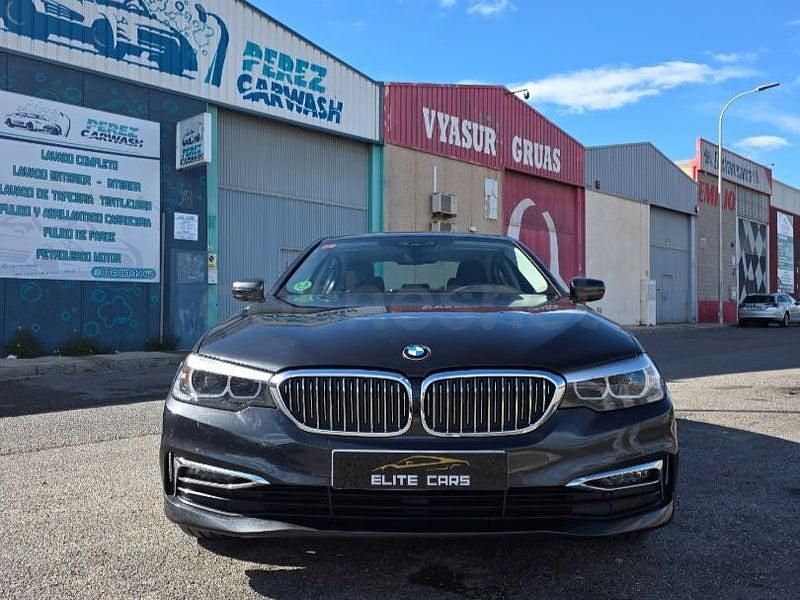 Usado BMW 520 Luxury Line 190 CV (139 kW) 2019 Gris / plata Berlina