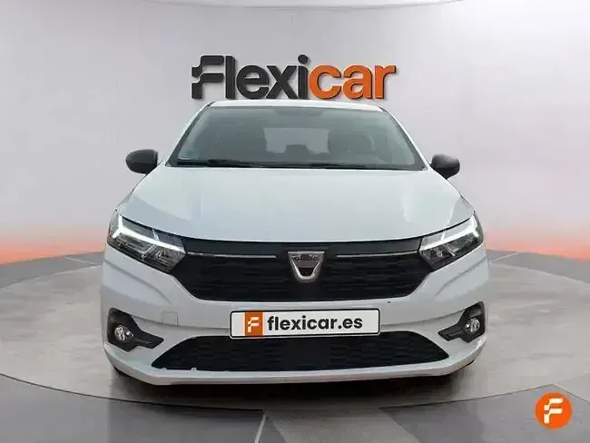 Käytetty Dacia Sandero Essentiel 91 HP (66 kW) 2021 Valkoinen