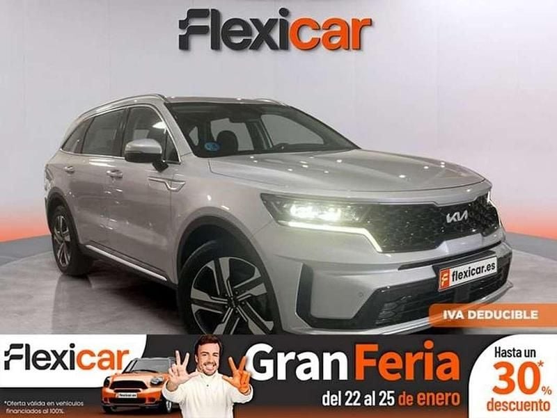 Gris Usado 2023 Kia Sorento SUV | 29.490 € (Precio justo) - Imagen 1/4