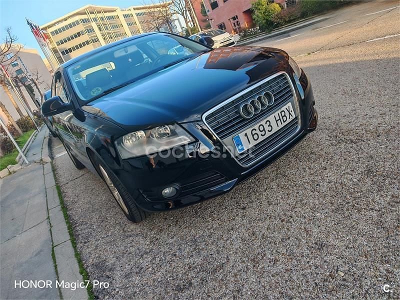 Usado Audi A3 Ambiente 105 CV (77 kW) 2011 Negro Berlina