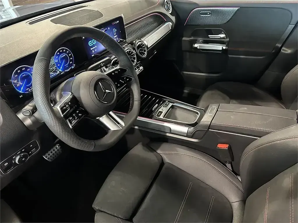 Usado Mercedes EQB250+ 139 kW (190 CV) 2025 Azul SUV