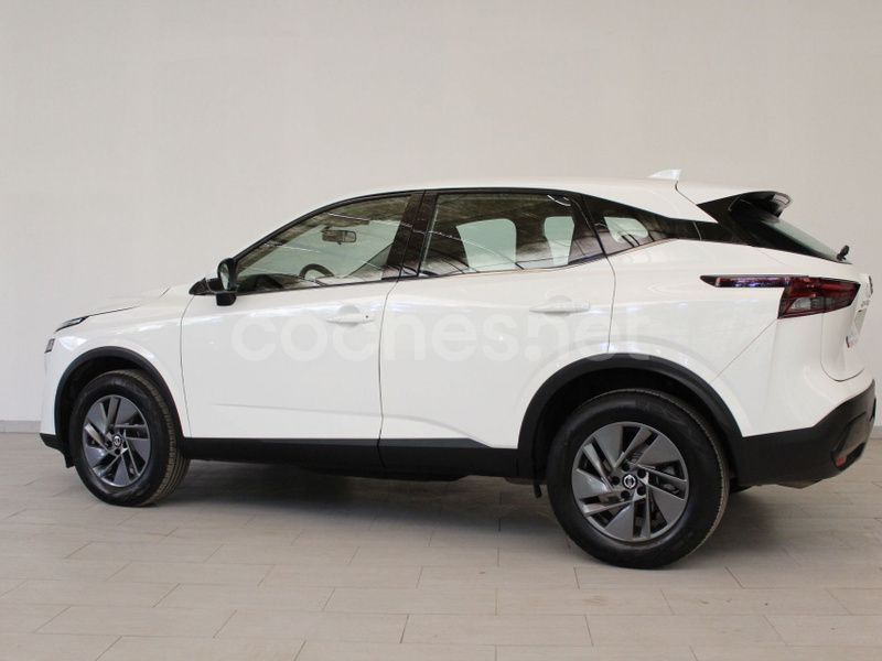 Lunar white metalizado Usado 2024 Nissan Qashqai Acenta SUV | 24.890 € (Buen precio) - Imagen 1/2