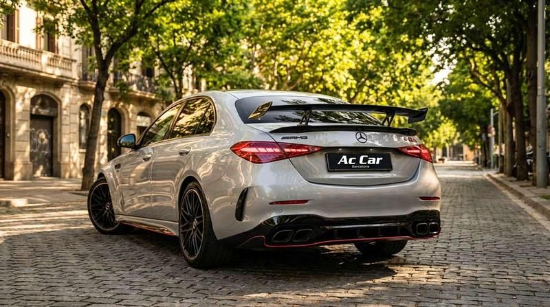 Usado Mercedes C63 AMG AMG 680 CV (500 kW) 2024 Gris Berlina