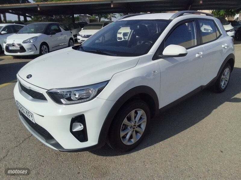 Blanco Usado 2017 Kia Stonic SUV | 12.000 € (Un poco caro) - Imagen 1/3