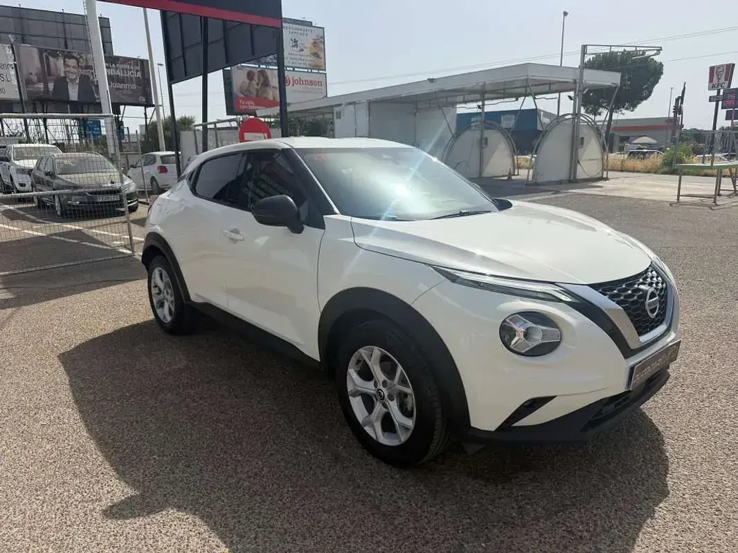 Usado Nissan Juke Acenta 114 CV (83 kW) 2022 Blanco SUV