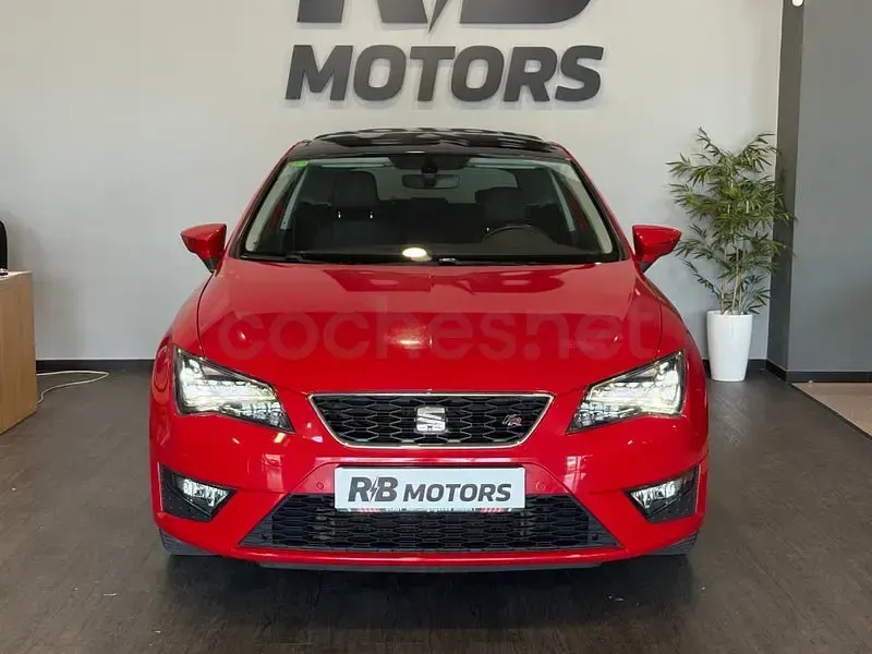Usado Seat Leon FR 125 CV (91 kW) 2017 Rojo Berlina