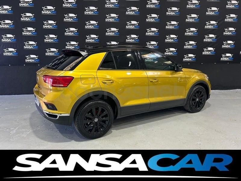 Usado VW T-Roc Life 150 CV (110 kW) 2022 Amarillo SUV