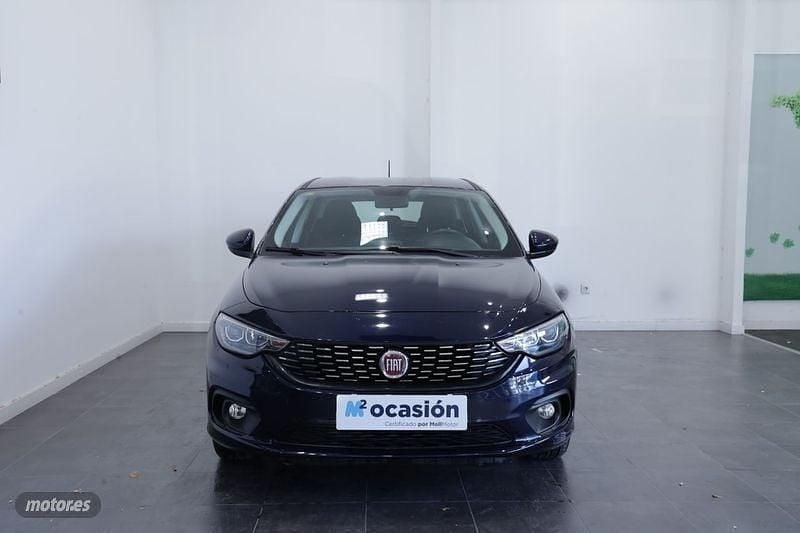 Usado Fiat Tipo Mirror 95 CV (69 kW) 2020 Azul Familiar