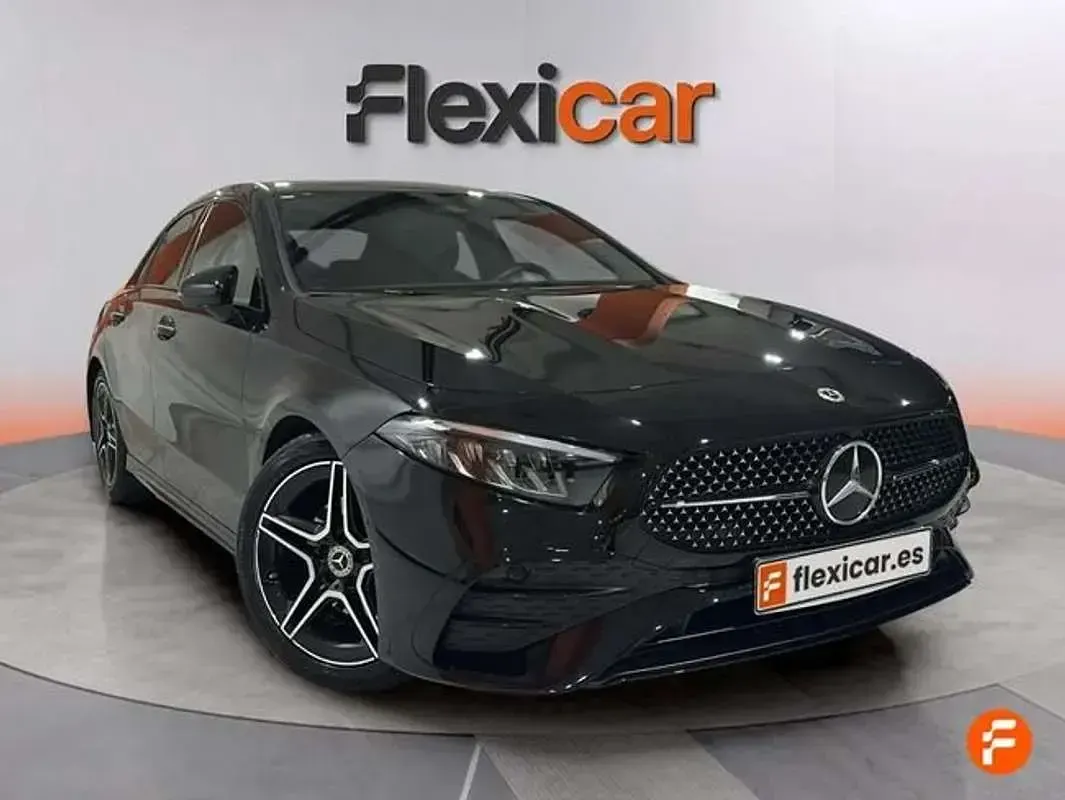 Usado Mercedes A250 218 CV (160 kW) 2023 Negro Berlina
