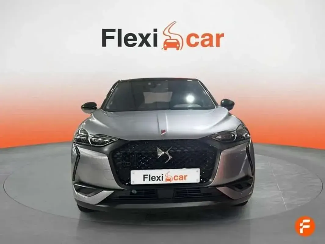 Usado DS Automobiles DS3 Crossback Performance Line Plus 131 CV (96 kW) 2020 Gris SUV