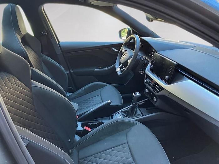 Usado Skoda Kamiq Sport 110 CV (80 kW) 2024 Gris SUV