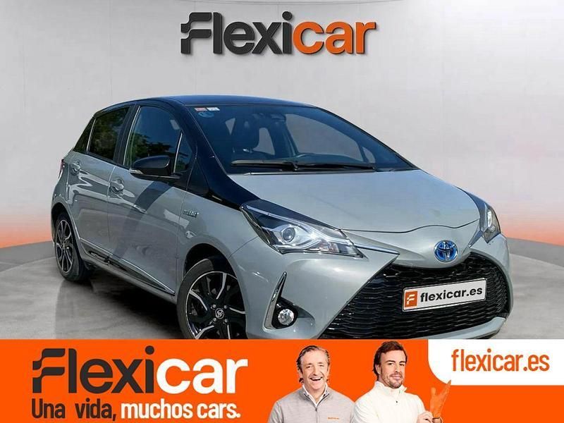 Gris / plata Usado 2018 Toyota Yaris Hybrid Advance Berlina | 16.490 € (Un poco caro) - Imagen 1/4