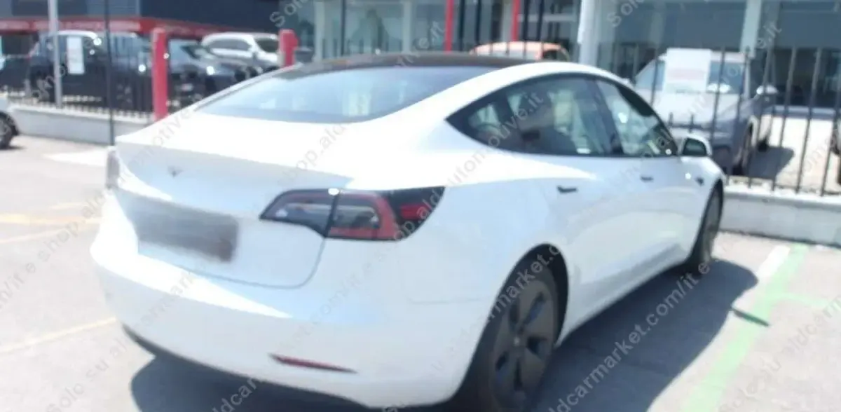 Usado Tesla Model 3 Standard Range 239 kW (325 CV) 2021 Blanco Berlina