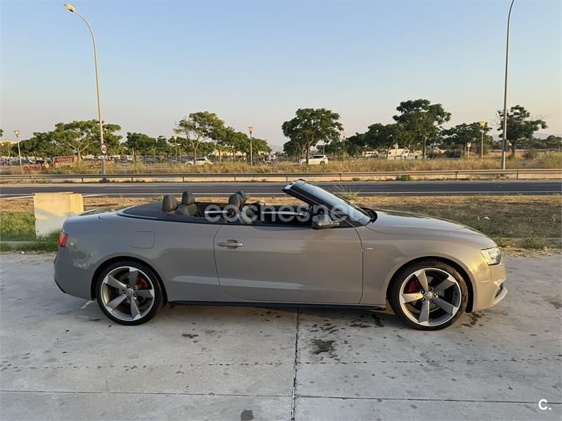 Usado Audi A5 Cabriolet S-Line 245 CV (180 kW) 2014 Gris / plata Descapotable