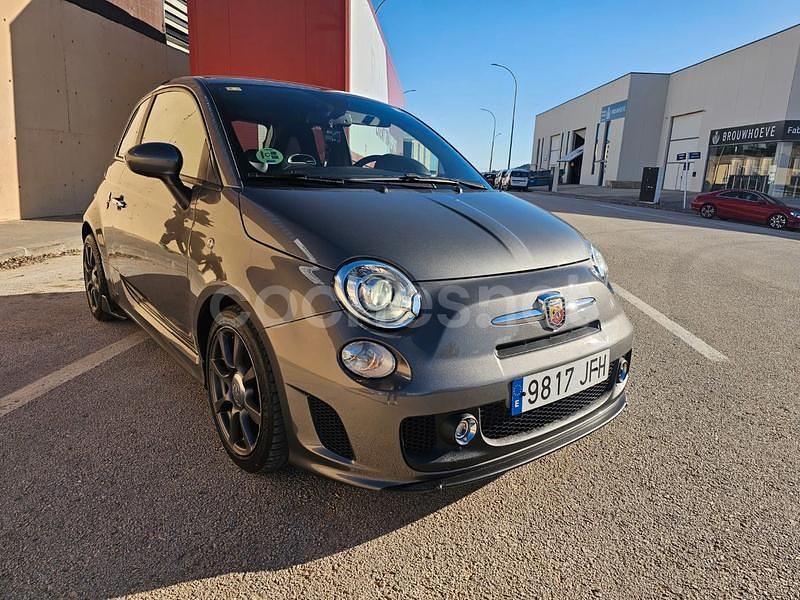 Usado Abarth 500 135 CV (99 kW) 2015 Gris / plata Utilitario