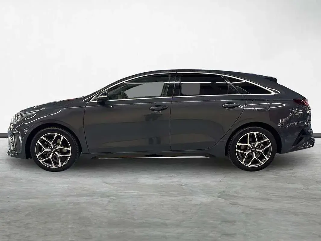 Usado Kia ProCeed GT-Line 140 CV (102 kW) 2020 Gris Familiar