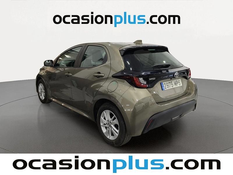 Usado Toyota Yaris Edition 125 CV (91 kW) 2024 Marrón Utilitario