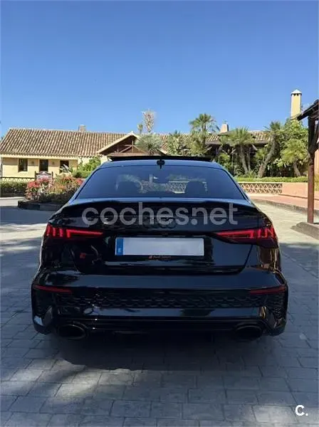 Usado Audi RS3 Sport 400 CV (294 kW) 2022 Negro Berlina