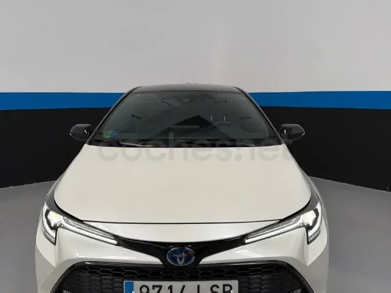Usado Toyota Corolla Style 122 CV (89 kW) 2021 Blanco Berlina