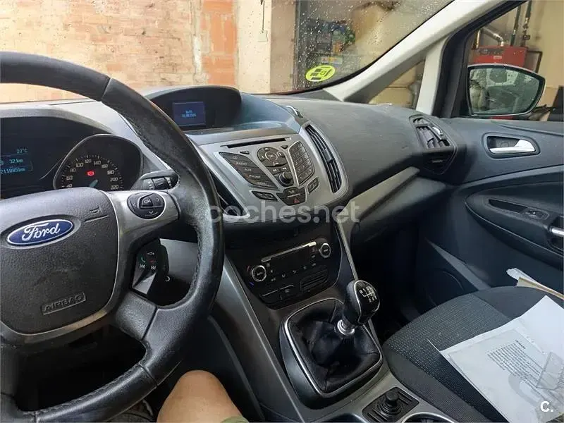 Usado Ford C-MAX Trend 115 CV (84 kW) 2012 Rojo Monovolumen