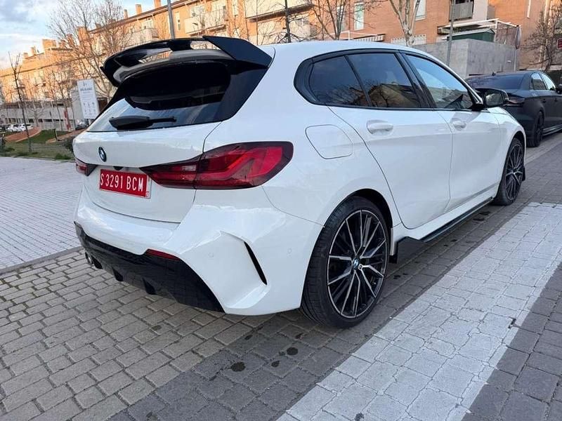 Usado BMW 116 M Sport 136 CV (100 kW) 2024 Blanco Utilitario