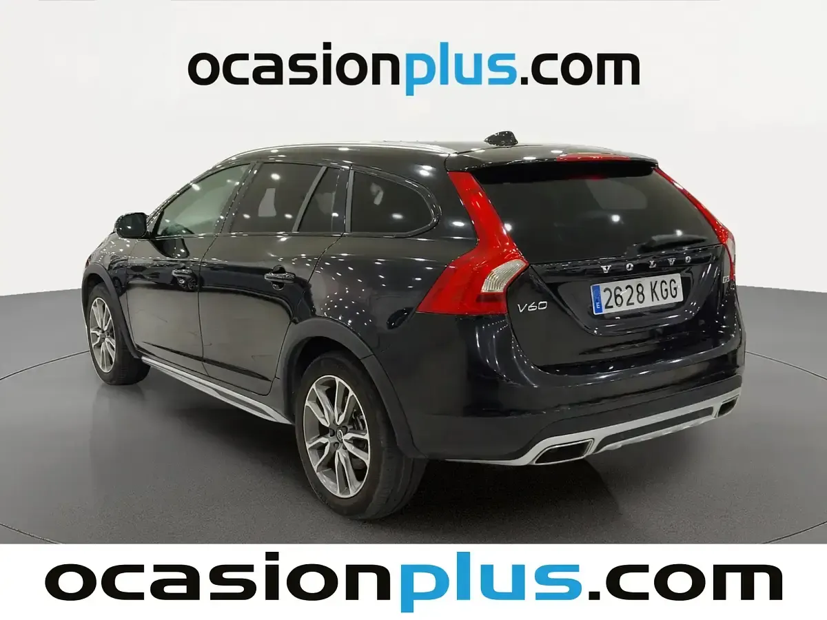 Usado Volvo V60 CC Momentum 150 CV (110 kW) 2017 Negro Familiar