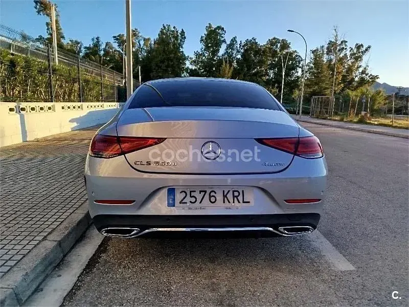 Usado Mercedes CLS350 286 CV (210 kW) 2018 Gris / plata Berlina
