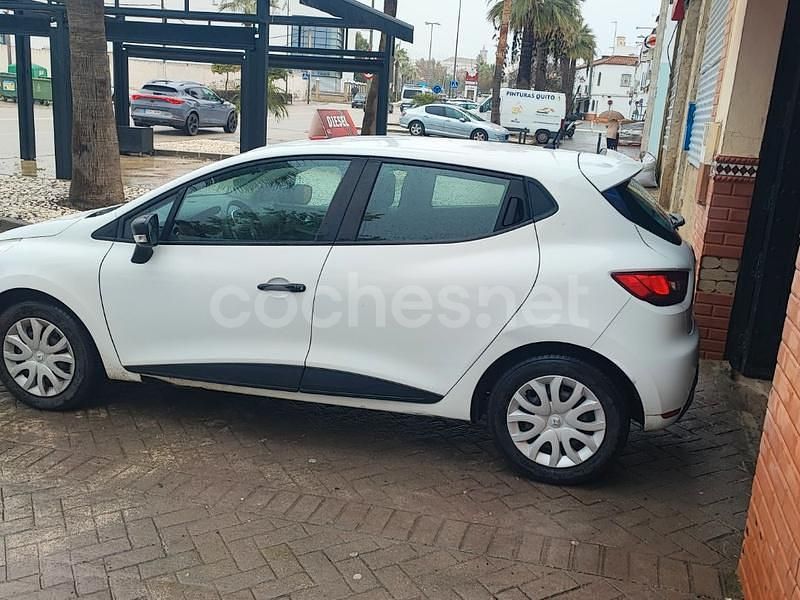 Usado Renault Clio IV Business 75 CV (55 kW) 2018 Blanco Berlina
